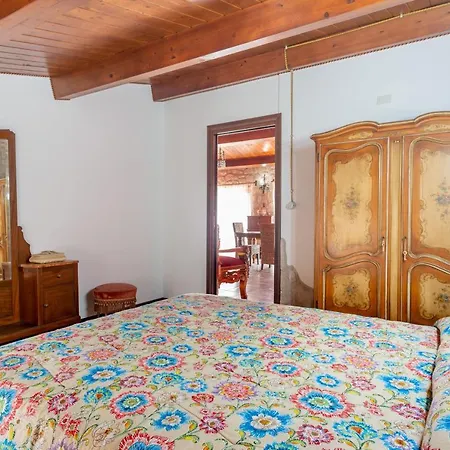 Apartment Ai Confini Dell Etna 1 *