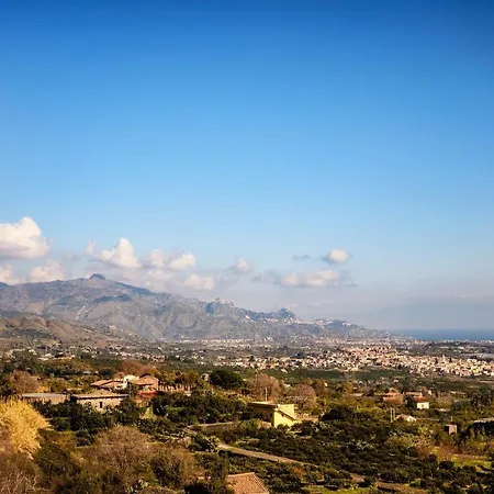 Ai Confini Dell Etna 1