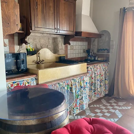 Ai Confini Dell Etna 1